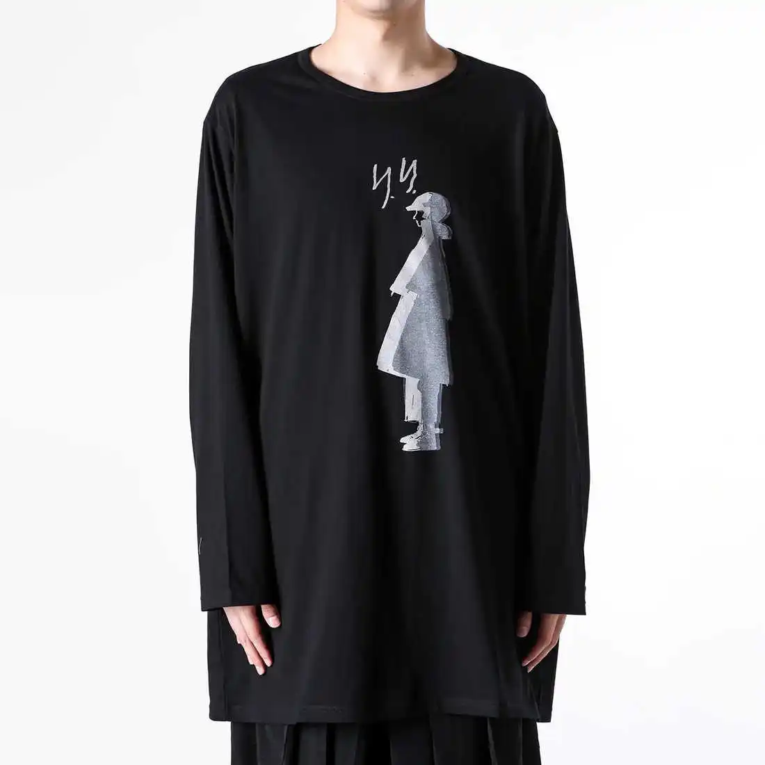 

YOJI OOAK Japanese original sketch little girl pattern printed long sleeved t-shirt round neck mid length top for men