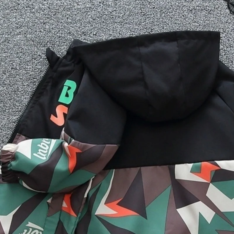 소년 재킷 방풍 충격 의류 2025 새로운 봄, 가을 고품질 어린이 야외 탑 할로윈 크리스마스 어린이 선물