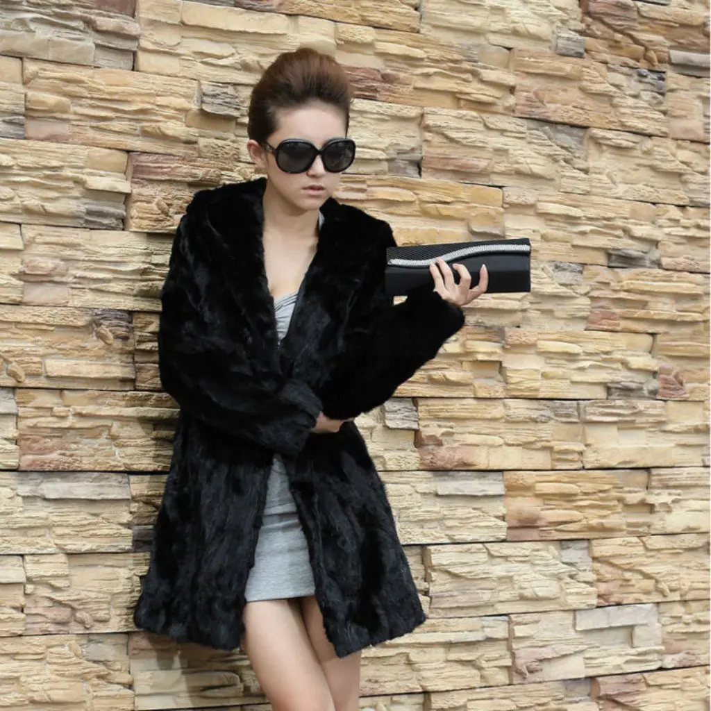 Nova jaqueta feminina de comprimento médio com capuz imitação de veludo de vison estilo coreano casaco de pele slim fit haining