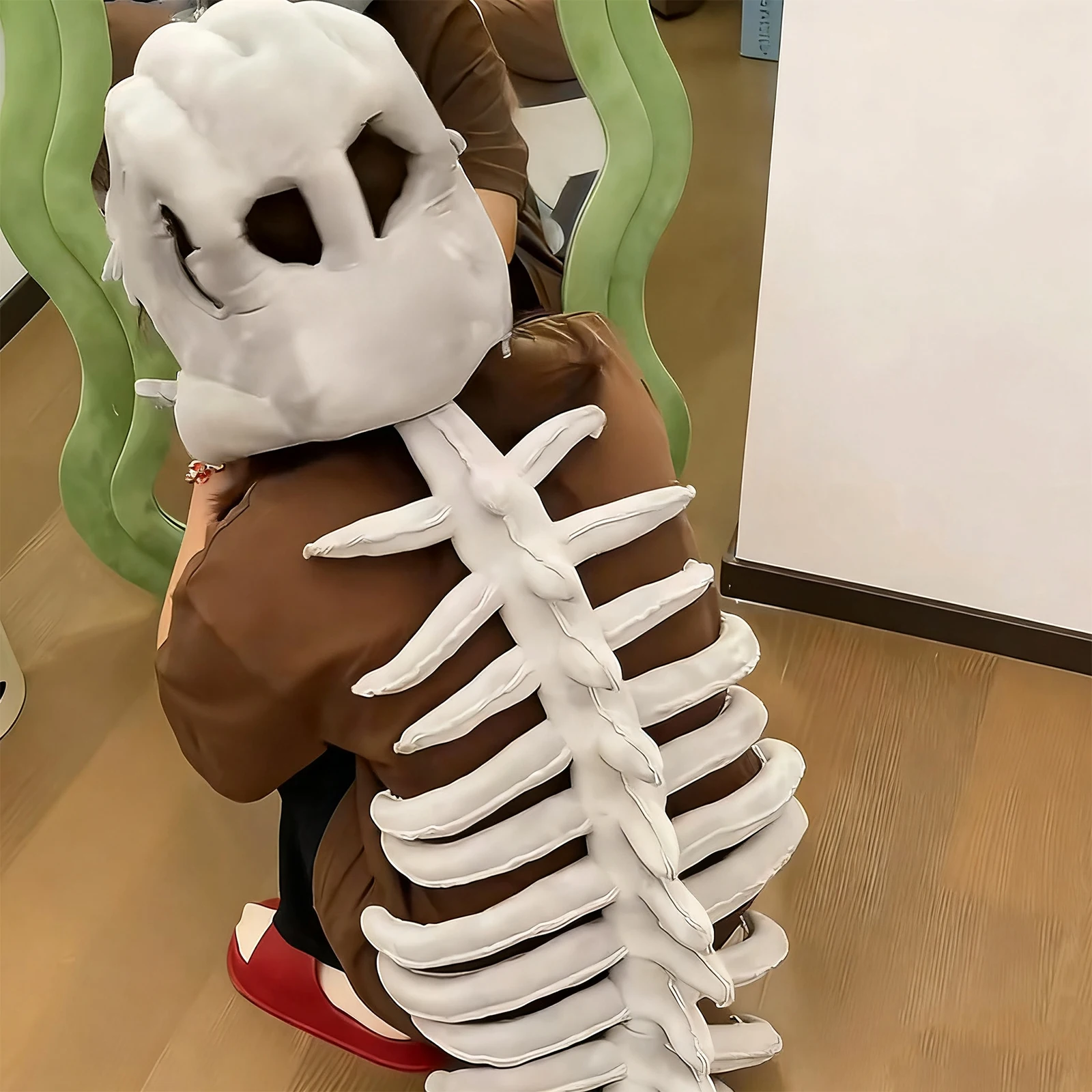 Couvre-chef de dinosaure d'halloween 3D 73cm, chapeau de dinosaure drôle, casque de squelette de dinosaure réaliste pour adultes et enfants, unisexe Halloween