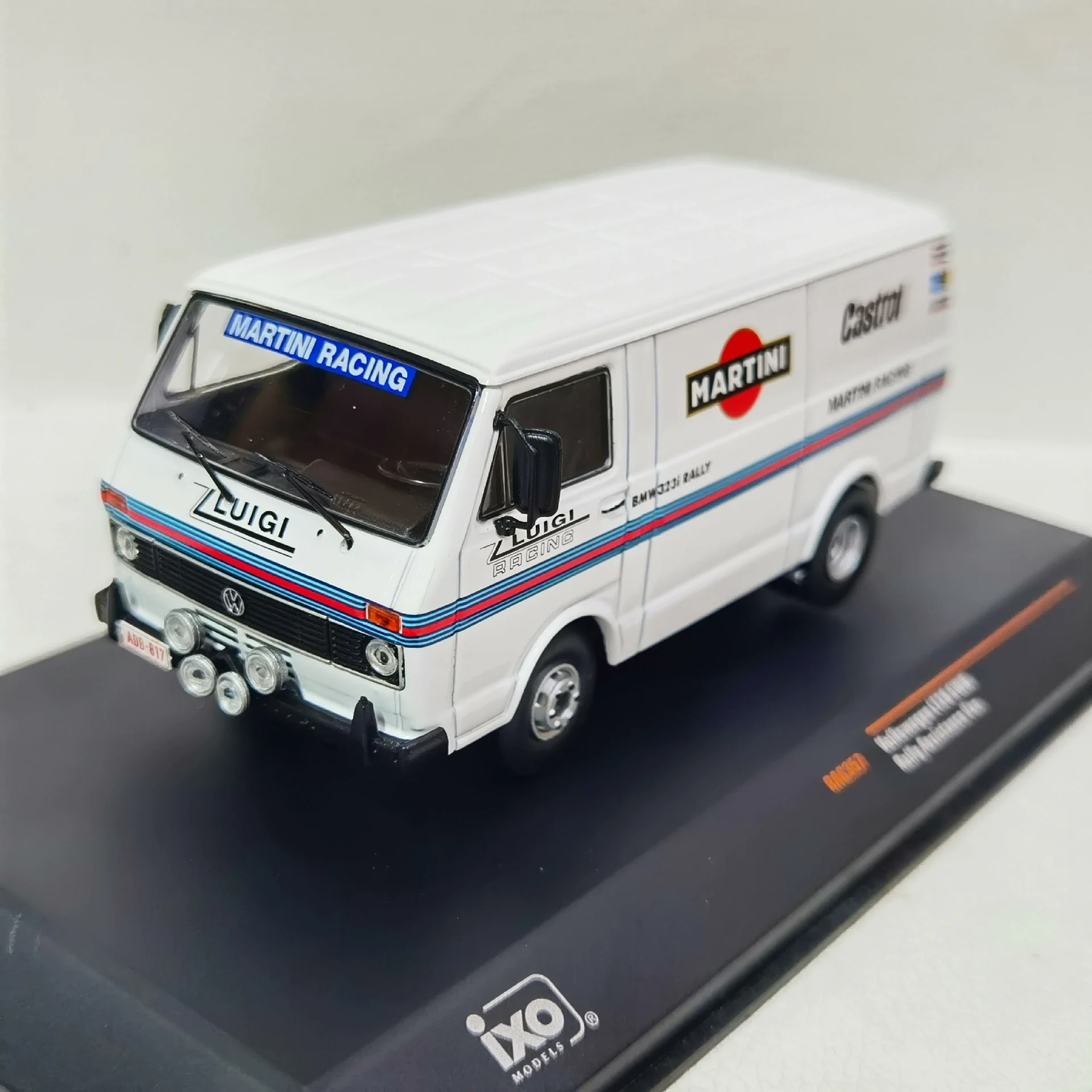 

Diecast IXO 1/43 VW LT28 SWB Volkswagen Van Mazini-painted Alloy Car Model Collectible Toy Gift Souvenir Display Ornaments