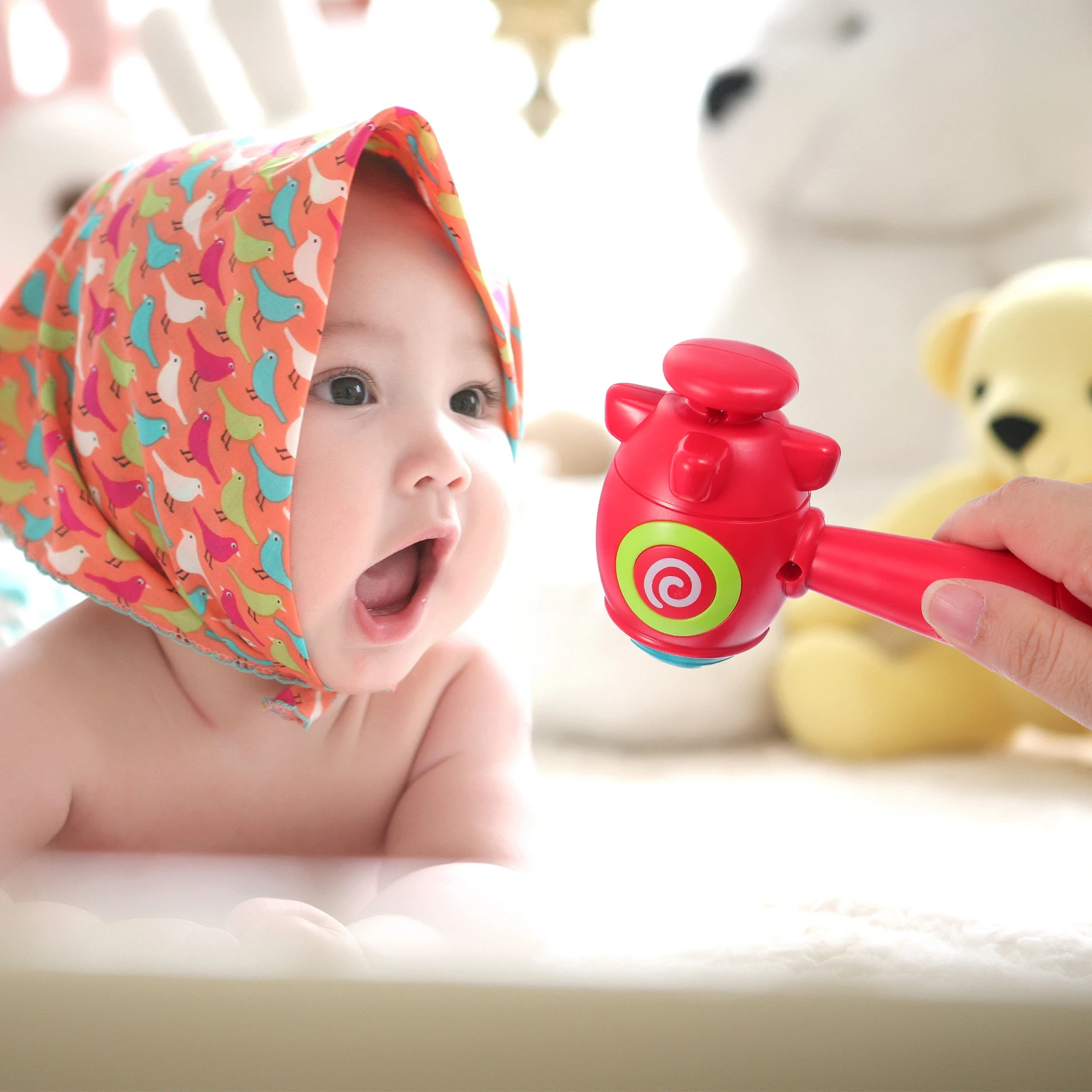 

1pc Glowing Hammer Luminous Hand Rattle Plaything Educational Plastic Learning Hammer Early Development Electronic
