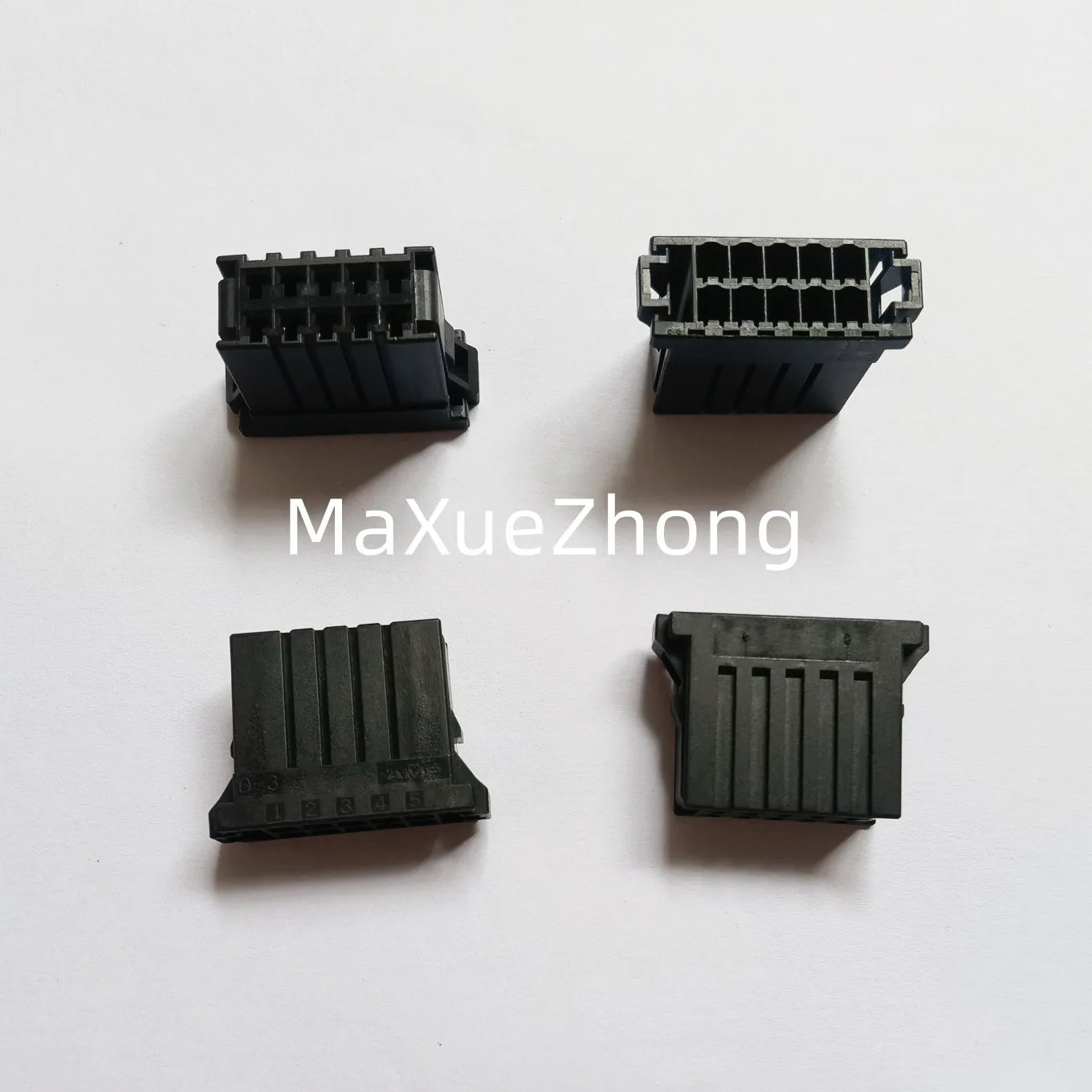 Original new 100% D-3 10-hole 178289-5 black plug-in connector