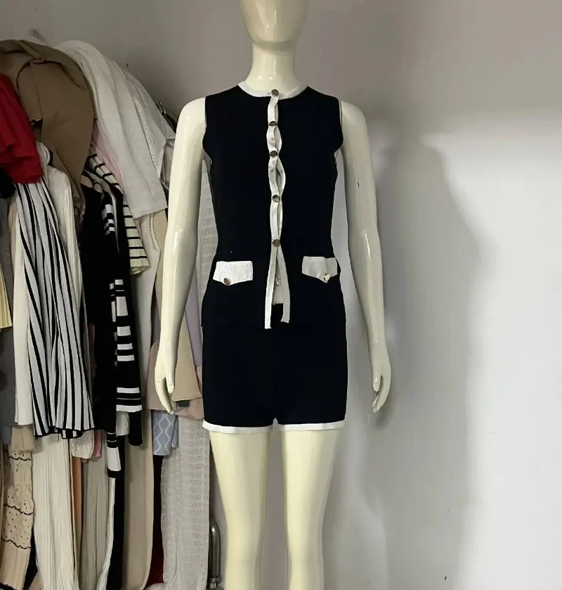 Leosoxs ผู้หญิง Elegant สั้นชุดเซ็กซี่แฟชั่น Patchwork Slim ถักชุดวันหยุดฤดูร้อน + กางเกงขาสั้นมินิ 2 ชิ้นชุด 2025