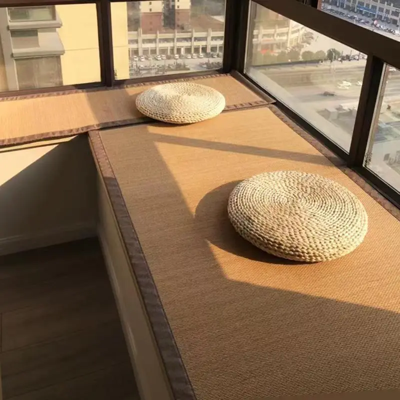 Tatami carpets are fully laid with floor mats, large balconies, bay windows, Japanese-style style
