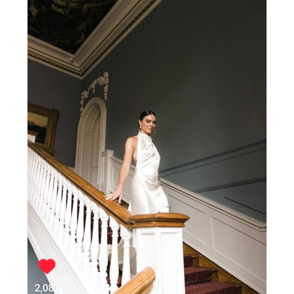 Sexy Wedding Dress Customized Sleeveless Halter Pleat Satin Pearls Straight Woman Bridal Gown Backless Bride Dresses 2026