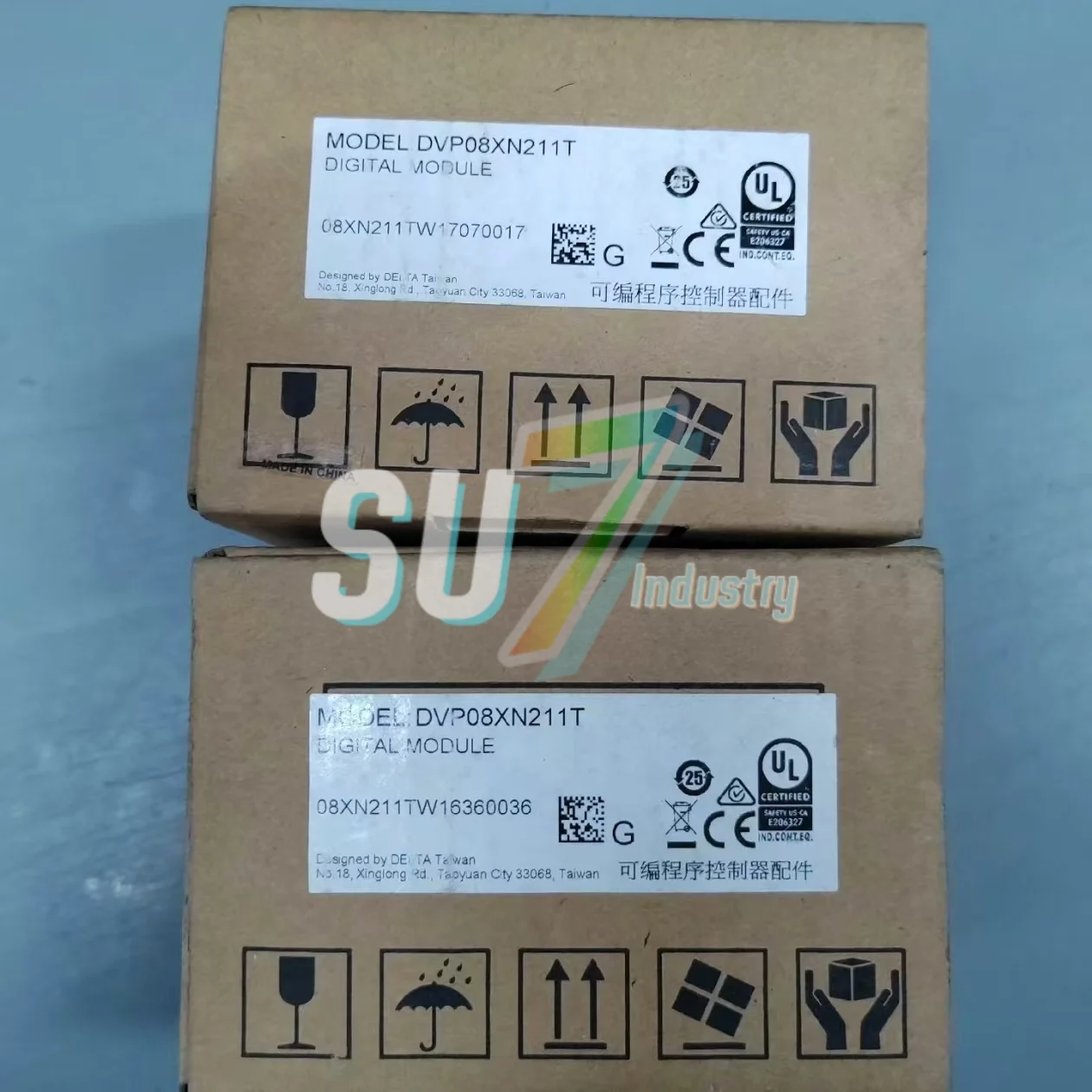 وحدة PLC DVP08XN211T DVP08XP211R جديدة في المستودع