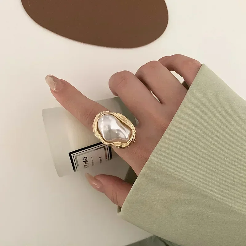 Irregular Heterotypic Imitation Pearl Rings For Women Vintage Gold Color Exaggerated Adjustable Rings New Design Fashion Jewelry