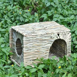 Foldable Woven Rabbit Cages Pets Hamster Guinea Pig Bunny Grass Chew Toy Mat House Bed Nests Small Animal Accessories