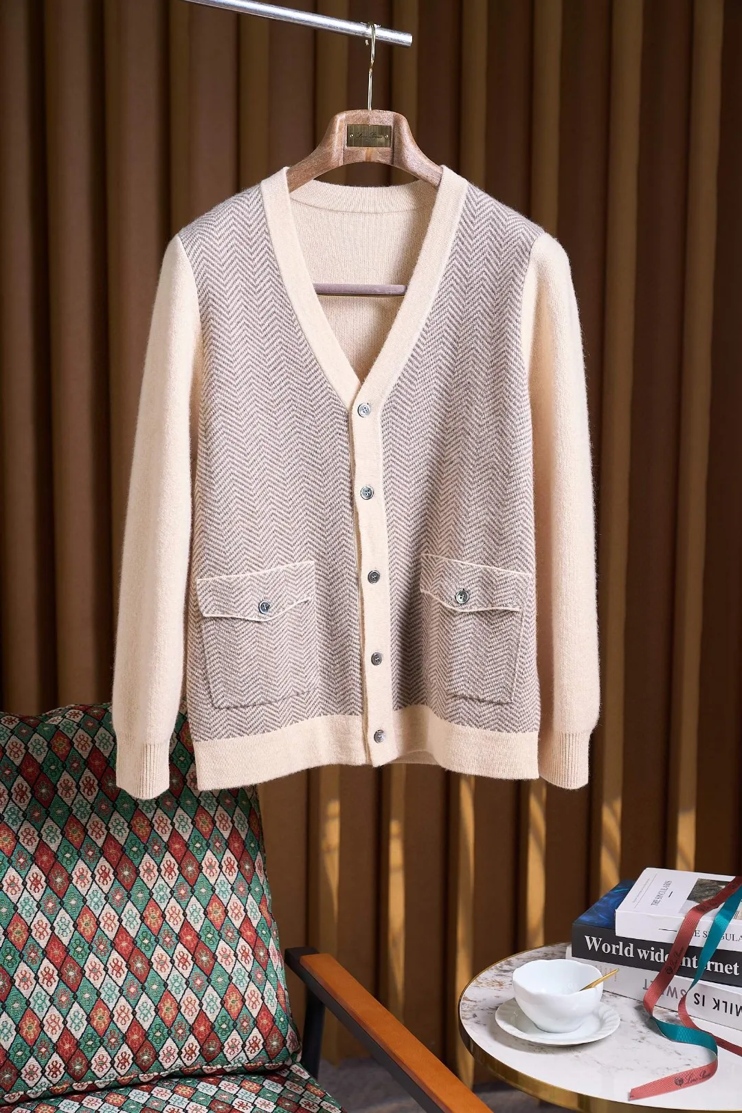 

Autumn Winter Men's Camere Wool Blend Knitted Sweater Coat V-Ne Flower Weaving Long Sve Open Cardigan Casual Loose Fit