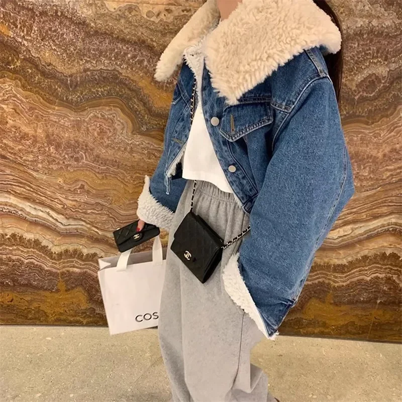 Large Lapel Imitation Lamb Wool Short Jacket Women Winter Fashion Thick Denim Patchwork Plush Coat Chic Warm Outwear Windbreaker