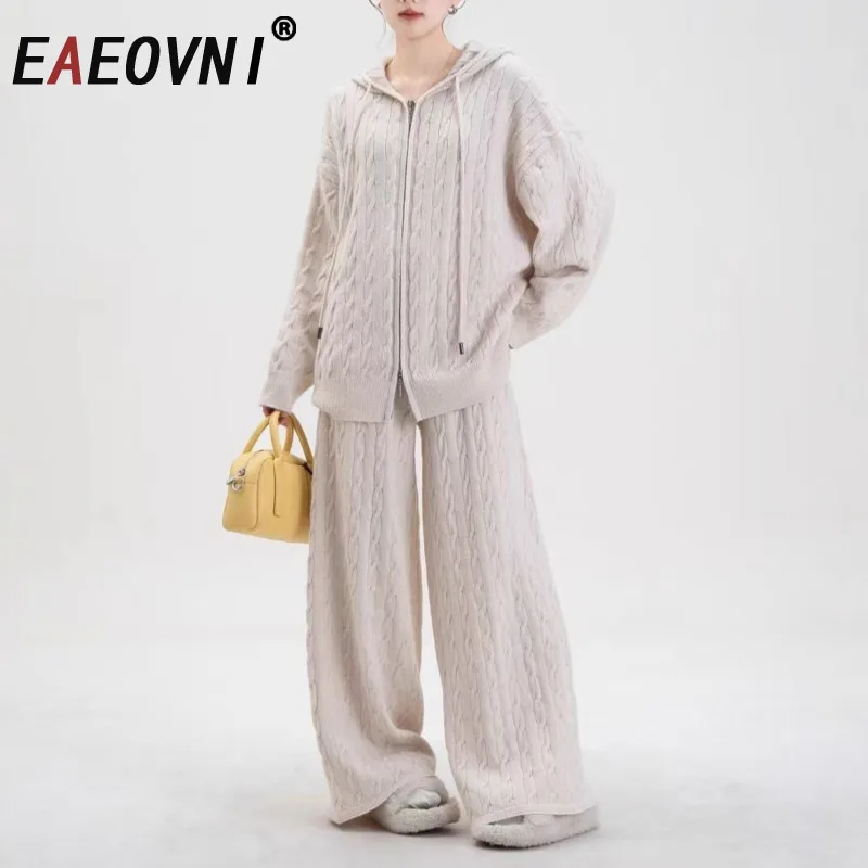 

EAEOVNI повседневный вязаный комплект из двух предметов с капюшоном, женский однотонный свитер на молнии, пальто + широкие брюки, мода 2025, новинка зимы