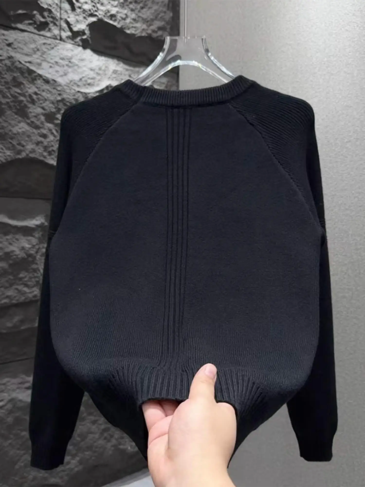 

Casual round Ne Men's Knitted Sweater Warm Pure Color Loose Fit Autumn Winter Faion Trend Simple Sle Versatile Knitwear