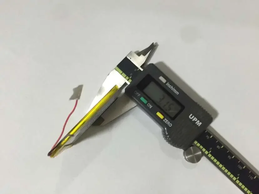 The new full capacity 3.7V lithium polymer 304250 850MAH GPS / equipment / mini radio Rechargeable Li-ion Cell