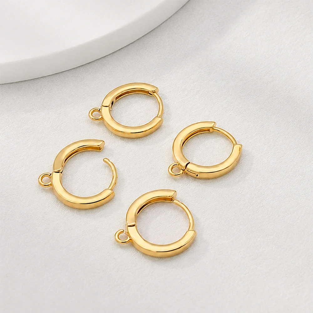 2/4/6 Stück Huggie Hoop Ohrring-Befestigungen aus 18K vergoldetem Messing, flache runde Ohrringhaken mit Schlaufen für die Schmuckherstellung DIY – Detail 2