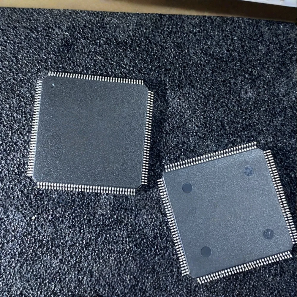 5piece LCMXO640C-4144C -3144C TQFP-144