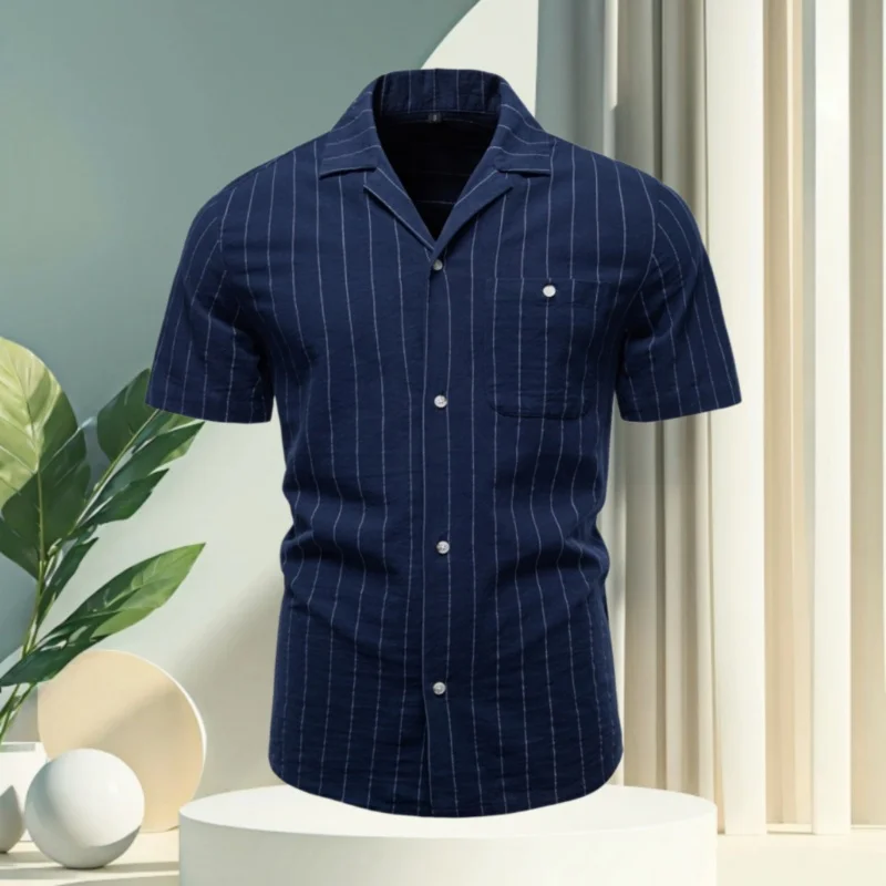 

Men's summer fashion striped short-sleeved shirt, casual buttoned camping shirt with pocket design, suitable for business trips.