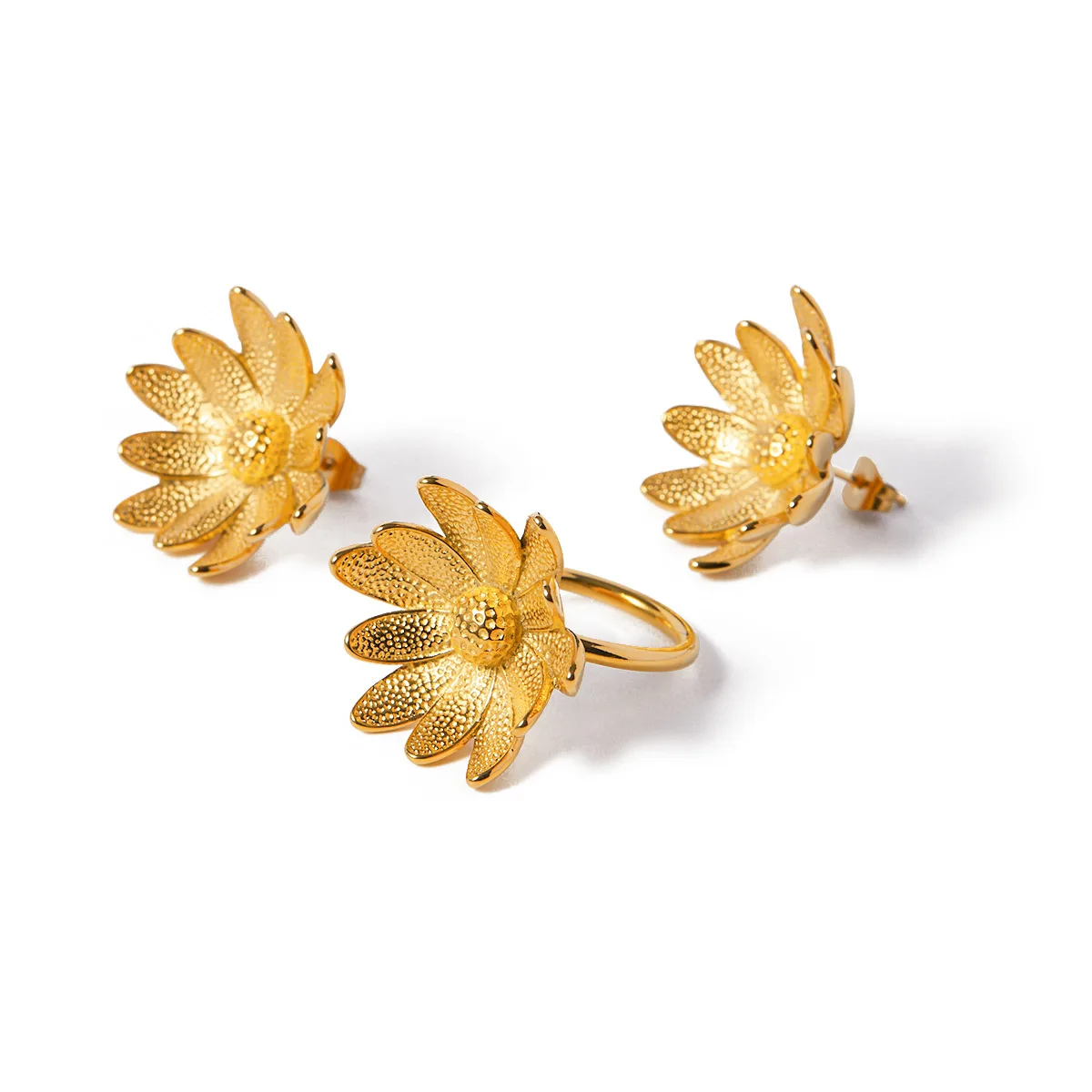 

Stainless Steel PVD 18K Gold Plated Tarnish Sunshine Flowe Rings For Woman Jewelry Wholesale Summer Trendy