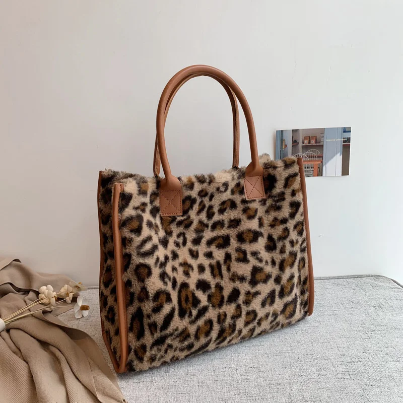 Damska miękka pluszowa torba na rękę Nowa zimowa torba z nadrukiem krowy w panterkę Kobiece torby pod pachę Pu Leather Furry Fluffy Shoulder Bag