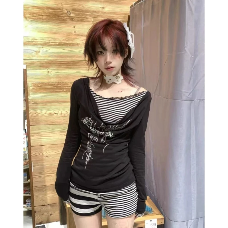 

HOUZHOU Punk Vintage Striped T-Shirts Black Harajuku Y2k Gothic Graphic Tees Grunge Retro Patchwork Street Long Sleeve T-Shirts