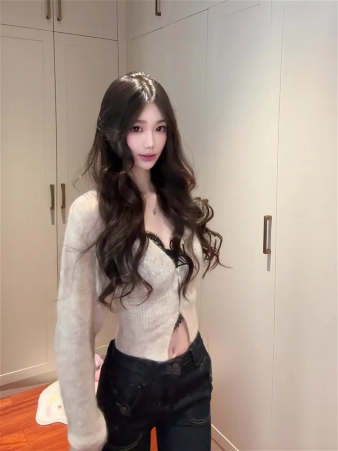 

Сексуальный облегающий вязаный кардиган с V-образным вырезом и длинными рукавами для женщин, осенняя модная повседневная одежда MOOJRRO Pure Desire Sle