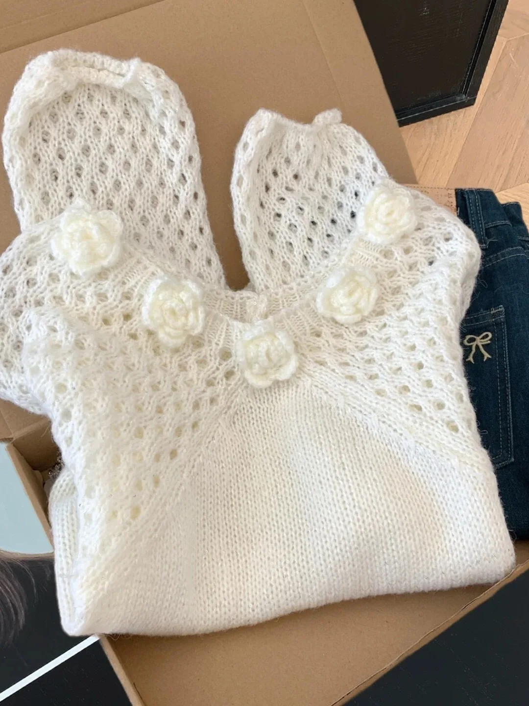 

White Heavy Work 3D Flower Hollow out Knitted Sweater Women's Loose Soft Autumn Winter Top Commute Sle Cotton Lined Long Sl...