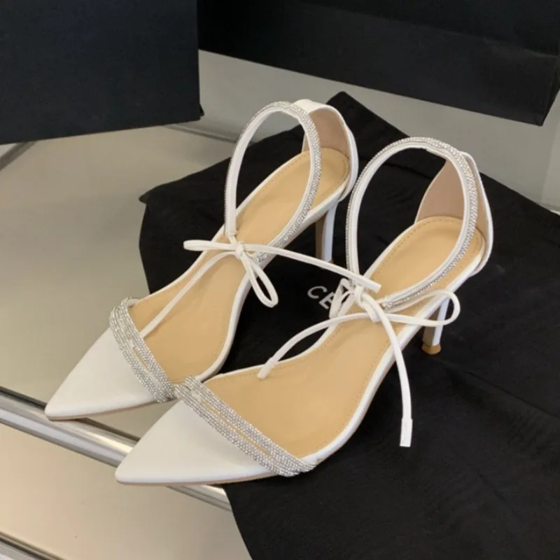 

Летние женские босоножки 2025 года со стразами, роскошные, на высоком каблуке, с ремешком на щиколотке, блестящие, дизайнерские, брендовые, сексуальные туфли на высоком каблуке для женщин