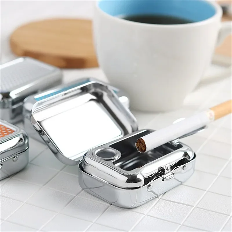 Compact Portable Metal Ashtray with Lockable Lid, Leak-proof & Durable for Car Desk Pocket Use - 1PC Ideal Gift for Men Smoker