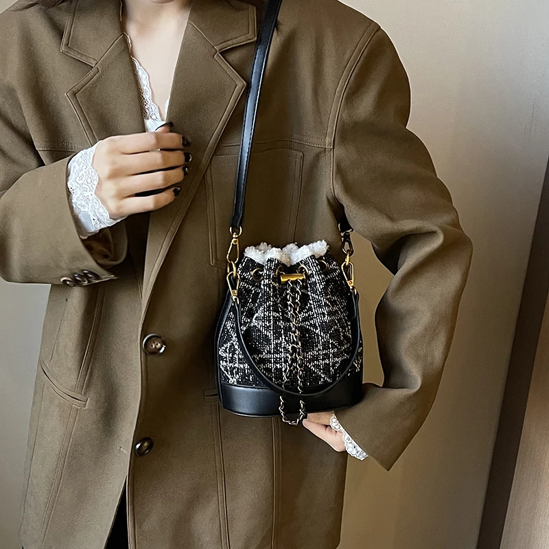 

Elegant Women's Shoulder Bag, Chic Leather Crossbody Bag From Luxury Brand Famous Designer Messenger Handbags