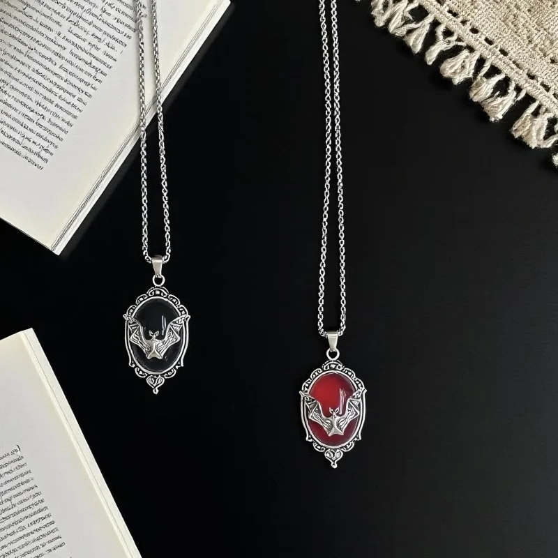 Hot-selling Gothic bat stainless steel pendant necklace jewelry crystal gemstone couple party necklace hip-hop style lucky gift