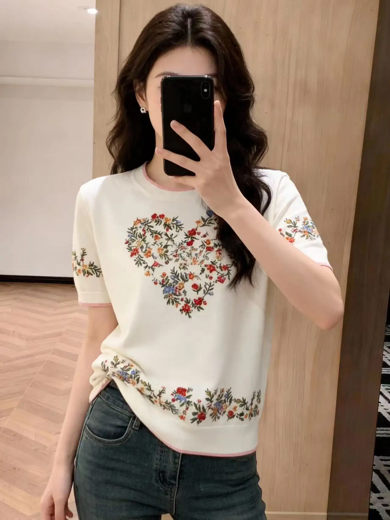 New Summer Ice Silk Knitted Tops Women Fashion Floral Embroidery O-neck Short Sleeve Casual Thin Pullover Sweater T-shirt