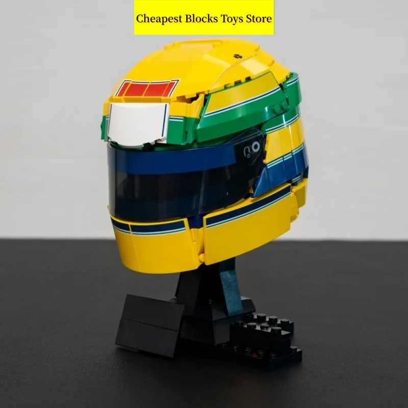 In Stock Christmas Toys for Family Decor Gifts 931pcs Collectible Motor Race Racing Sport Helmets Model Building Blocks Bricks