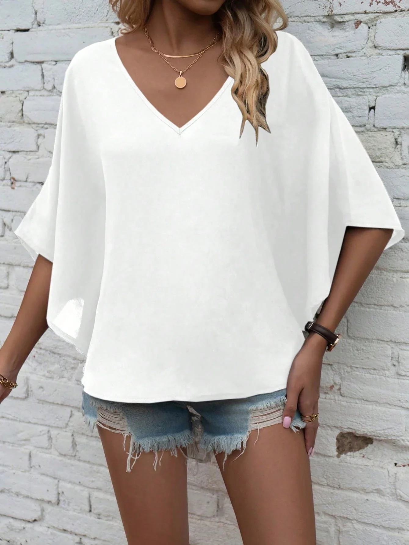 

Solid Color V-Neck Batwing Sleeve Summer Casual Top