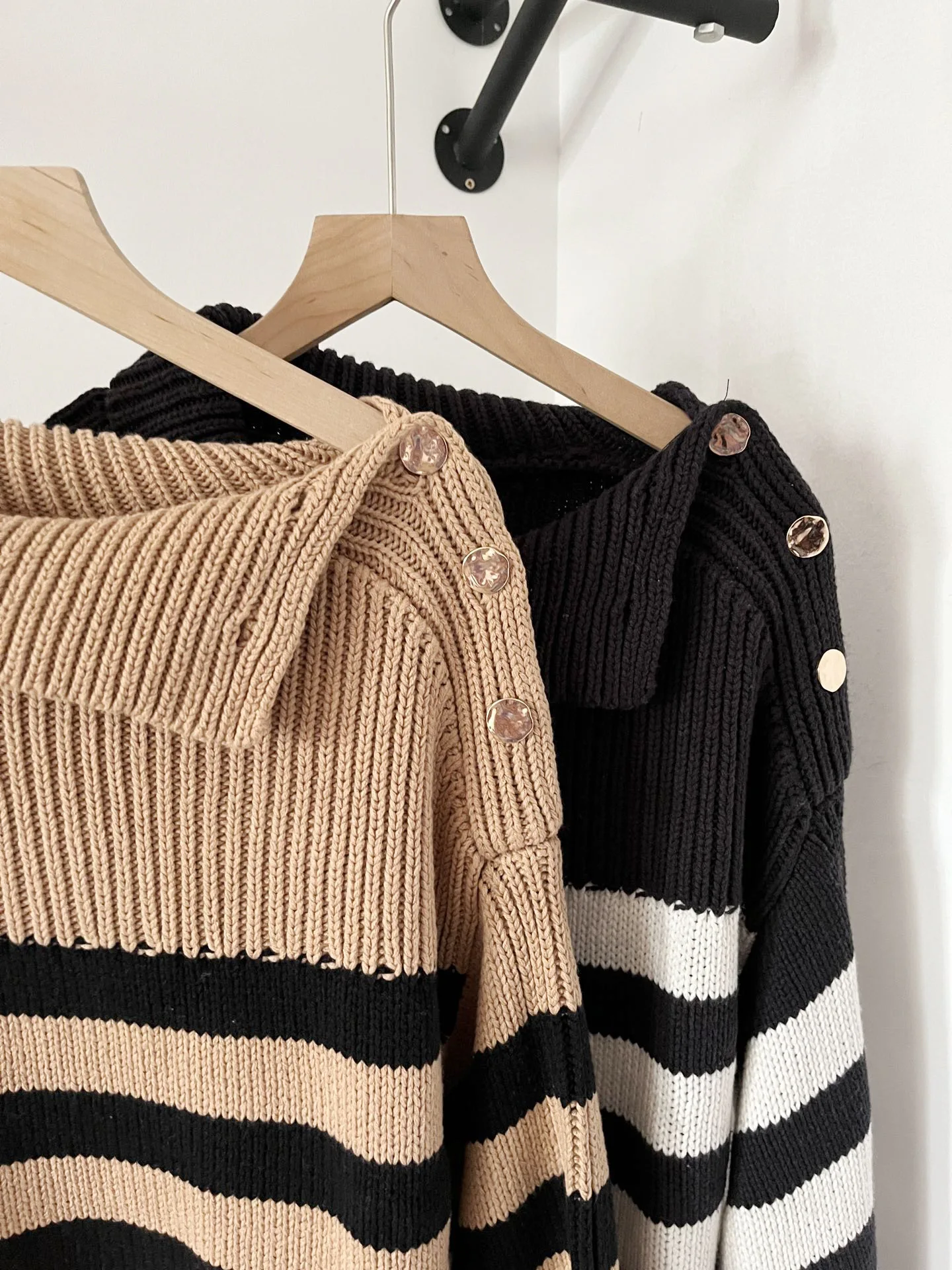 Women's single shoulder buckle striped knitted sweater autumn and winter new 16a