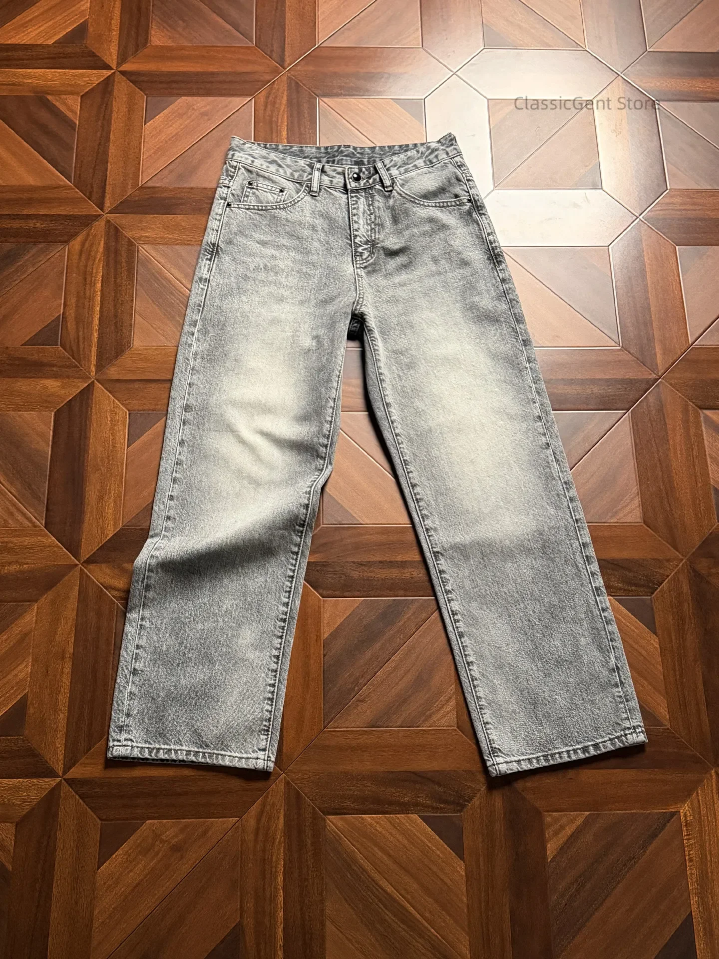 Slack pulls over 11.5 ounces of jeans, with its own retro feel and practical matching