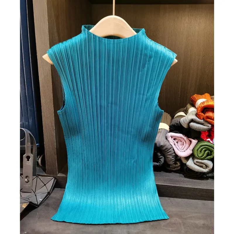 

Miyake Pleated T-shirt Stand-up Collar Pleats Solid Color Undershirt 2026 Summer New Simple Slim Commuting Fold Tops Female