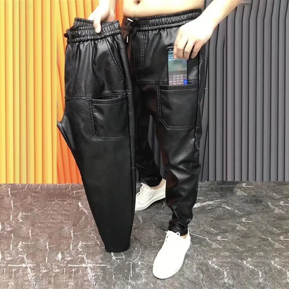 Schwarze Hose mit elastischem Bund, stilvolle Herren-Kunstlederhose mit Taschen, dehnbare Taille, wasserdichter Motorrad-Stil für den Frühling