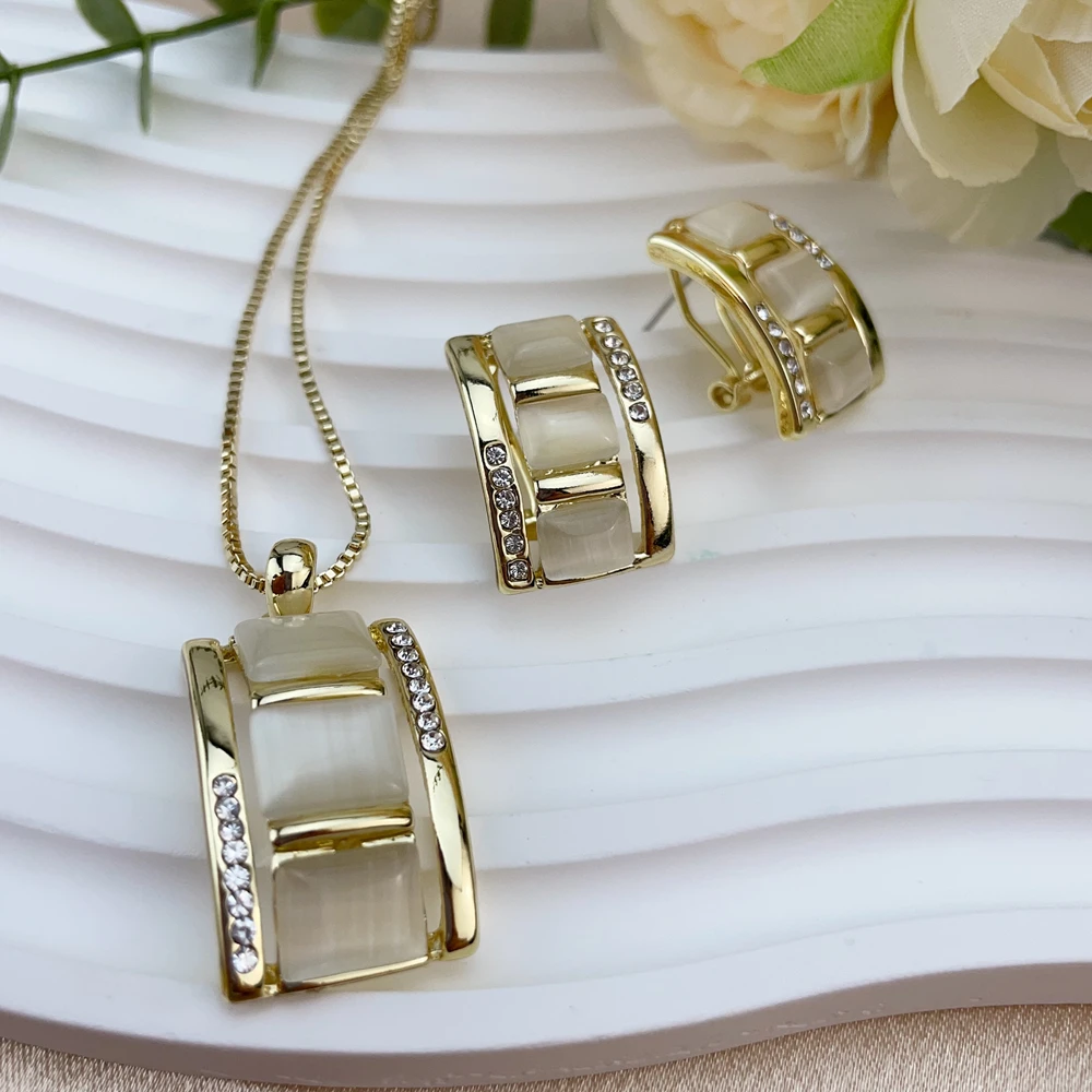 

Dubai Fashion Women's Jewelry Pendant Set, a Romantic Gift for Valentine's Day and Mother's Day KY25116