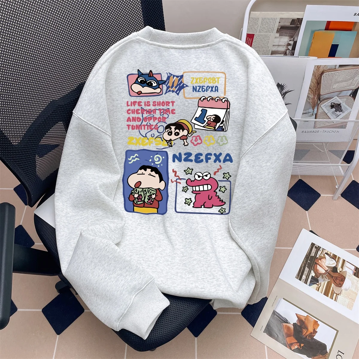 

Утепленный свитшот оверсайз с круглым вырезом на флисовой подкладке, осенне-зимняя свободная куртка в американском ретро-стиле с мультяшным принтом для молодежи