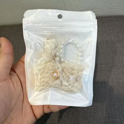 ل Labubu 4.0 دبوس للحب الملابس عبق الرياح الصوف سترة اللؤلؤ قلادة مجموعة Labubu V4 الملابس دمية صغيرة مجموعة الموضة