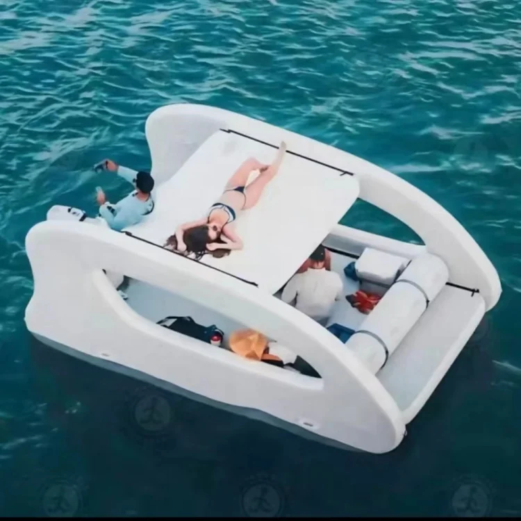 New inflatable yacht houseboat outdoor yacht solar perpetual motion yacht sea vacation