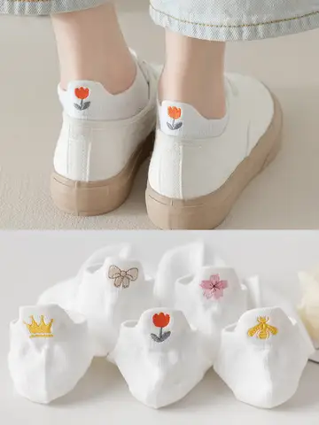 5 Pairs Women'S Japanese Kawaii Socks Embroidered Flowers/Bees/Crowns Thin No-Show Boat For Summer Cute School Casual Of White