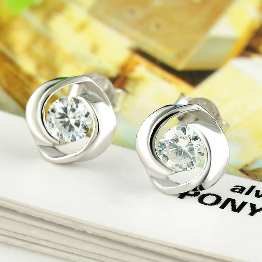 925 Sterling Silver Simple and Exquisite Rotating Heart Zirconia Earrings for Women, Fashionable Wedding Party Jewelry Gift