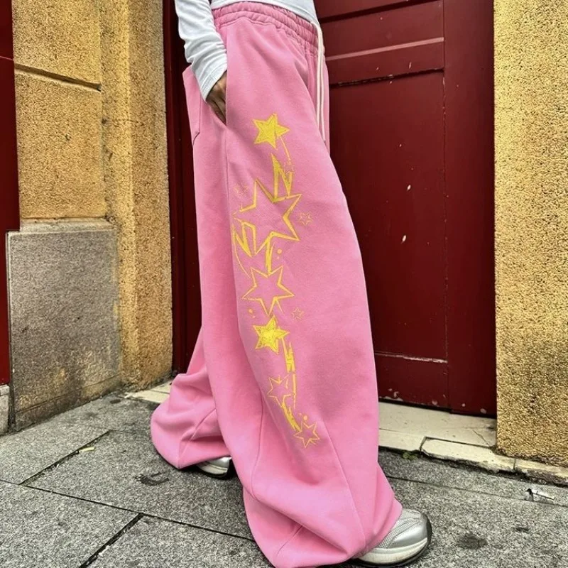 ดีปทาวน์ พิงค์สตาร์กราฟิกพิมพ์ผู้หญิงกางเกงขากว้างจ๊อกกิ้งอเมริกันเรโทรตรงกางเกงวอร์มแบ็กกี้ฮิปฮอปกางเกงลำลอง