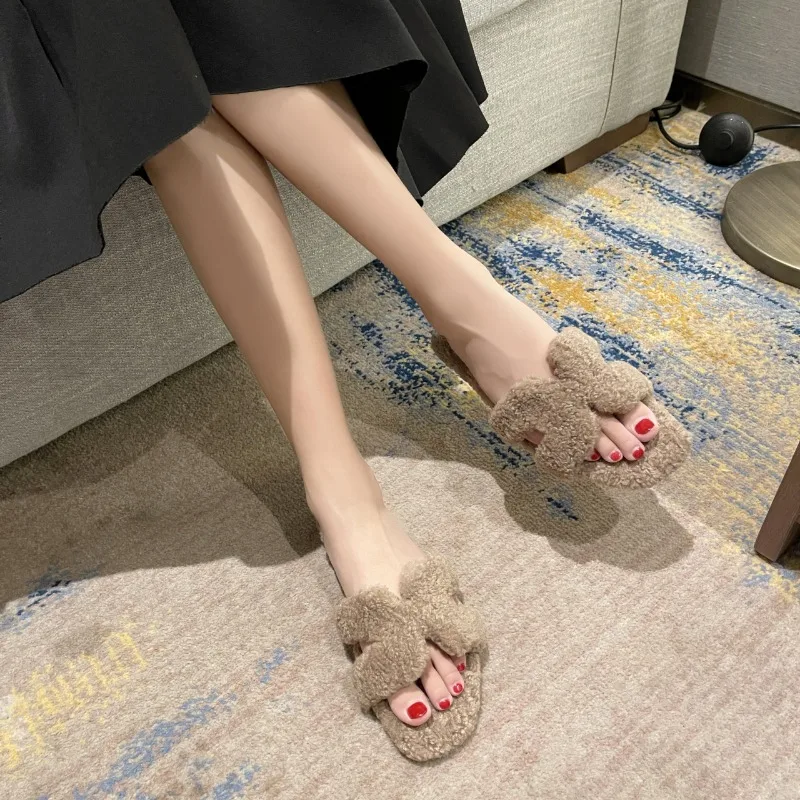 Women\'s non-slip warm suede slippers 2024 winter new hot sale fashion casual thick fur plus velvet low heel cotton slippers