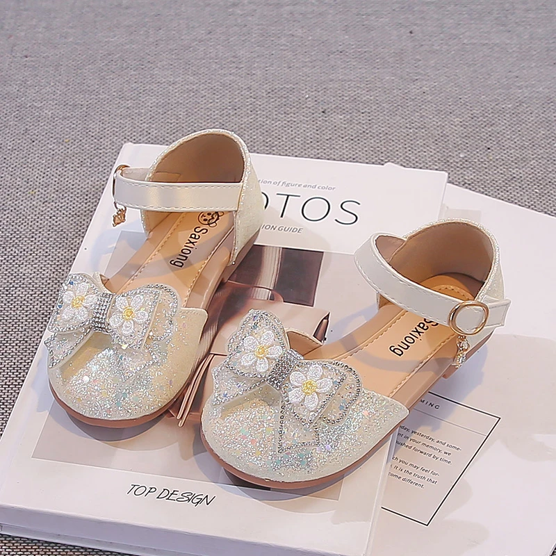 

Детские туфли для девочек: блестящие, милые, с бантиками, универсальные, новинка лета 2026, для танцев и праздников, с мягкой подошвой
