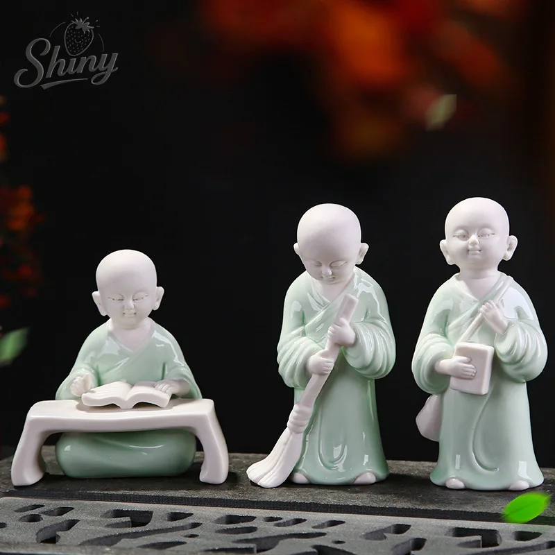 

Zen Character Tea Pet Chinese Style Shamisen Home Desk Accessories Ceramic Small Monk Ornaments Home Decoration Gifts