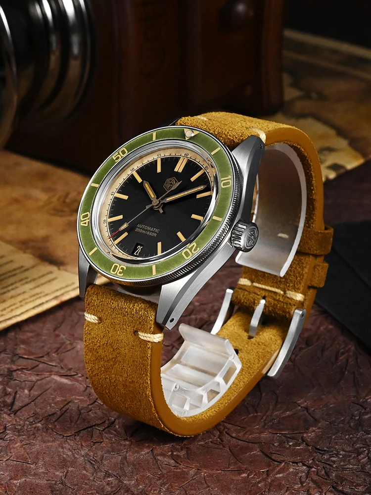 San Martin 39.5mm Diving Watch Vintage Distressed Effect NH35 Men Automatic Mechanical Watches Waterproof 200m Lume SN0116 Reloj