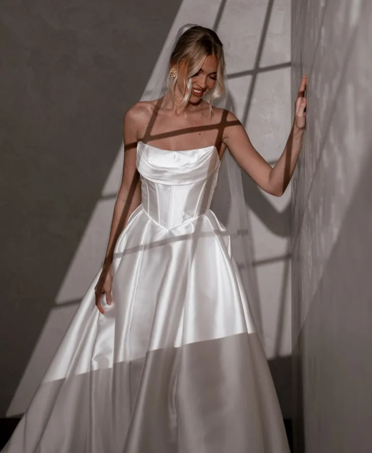 modern court dress Women's Court Dress