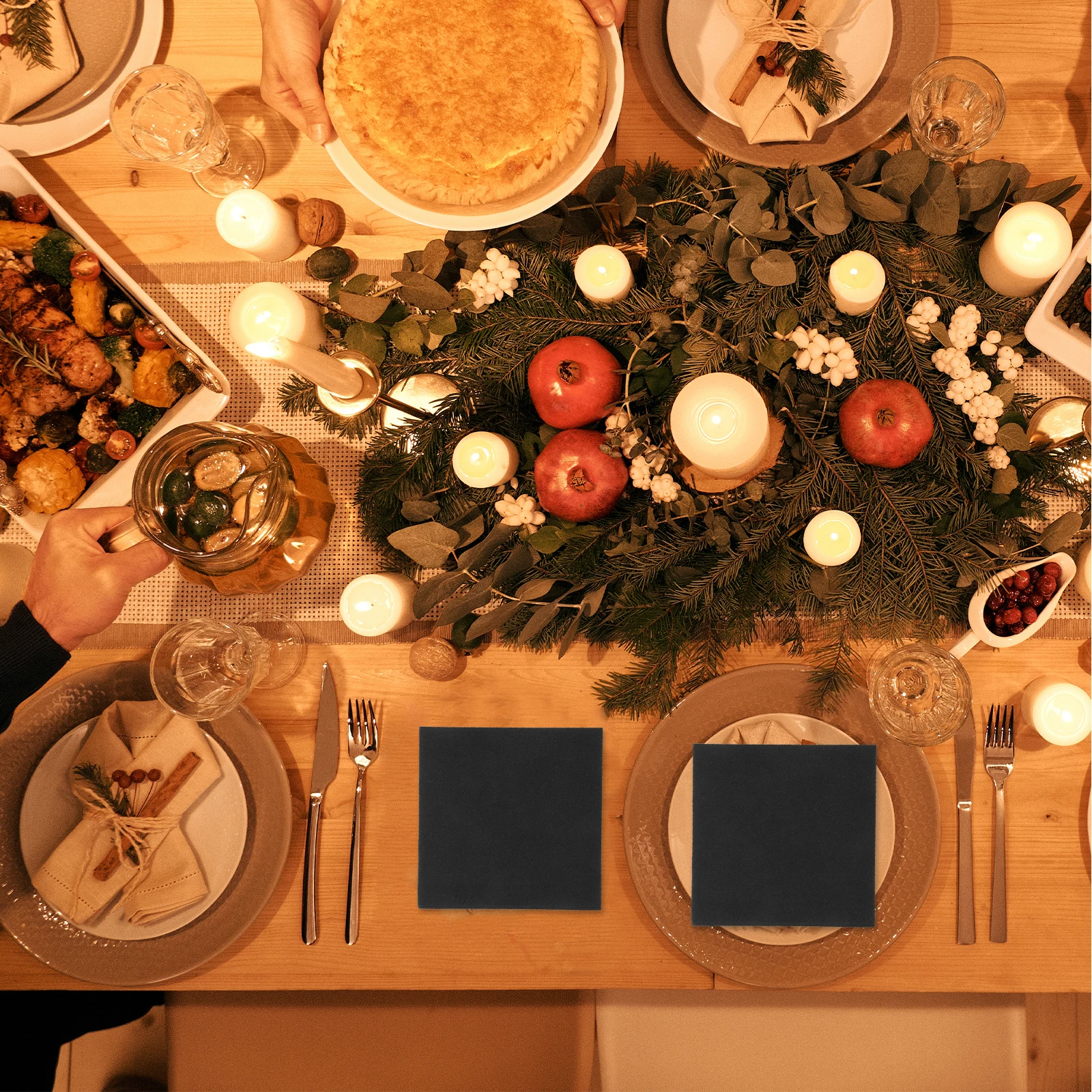 Tovaglioli di carta neri senza polvere da 50 pezzi 25x25 cm Forniture per feste in hotel usa e getta Tovaglioli decorativi per le vacanze Assorbimento avanzato